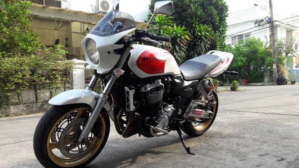ขาย CB 1300 ทะเบียนเล่มเขียวพร้อมโอน 125000