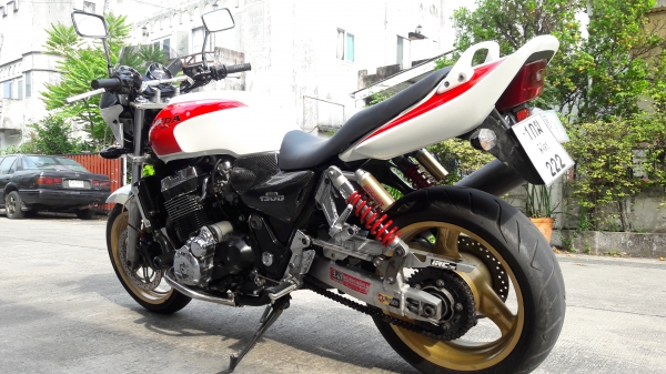 ขาย CB 1300 ทะเบียนเล่มเขียวพร้อมโอน 125000