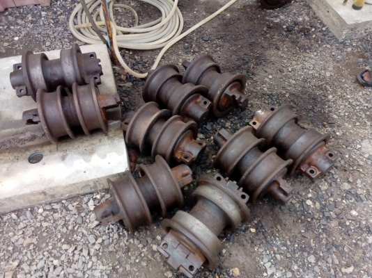 ขายลอนเลอร์ รถแทรกเตอร์ โคมัสสุ D-50-A สภาพตามรูป ของเก่าญี่ปุ่น ขายไม่แพง