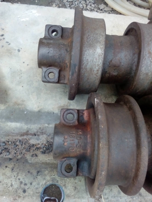 ขายลอนเลอร์ รถแทรกเตอร์ โคมัสสุ D-50-A สภาพตามรูป ของเก่าญี่ปุ่น ขายไม่แพง