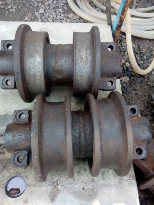 ขายลอนเลอร์ รถแทรกเตอร์ โคมัสสุ D-50-A สภาพตามรูป ของเก่าญี่ปุ่น ขายไม่แพง