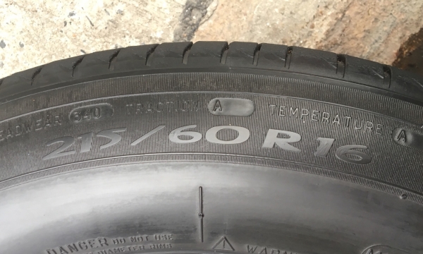 ล้อแม็ก Toyota Vigo Champ ขอบ 16 พร้อมยาง Michelin 215-60-16 ปี 13