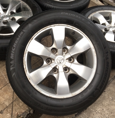ล้อแม็ก Toyota Vigo Champ ขอบ 16 พร้อมยาง Michelin 215-60-16 ปี 13