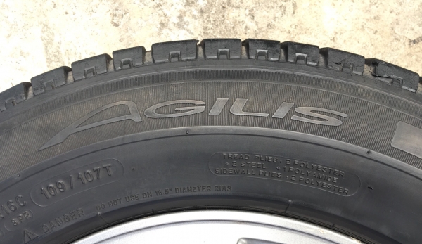 ล้อแม็ก Toyota Vigo Champ สีเทาดำ ขอบ 16 พร้อมยาง Michelin 215-65-16 ปี 14