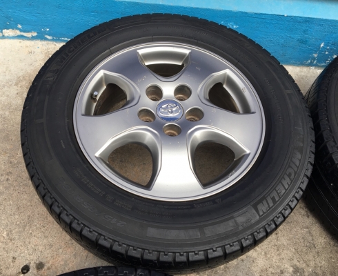 ล้อแม็ก Toyota Vigo Champ สีเทาดำ ขอบ 16 พร้อมยาง Michelin 215-65-16 ปี 14