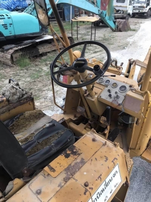 ขาย 395,000 บาท CATTERPILAR 910 เครื่องดี เกียร์ดี (ต่อแขน-เปิดปาก) ปั้มแรง ยางสวย เอกสารชื้อขาย  รถอยู่ จ นครปฐม โทร 0610710295