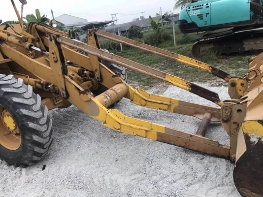 ขาย 395,000 บาท CATTERPILAR 910 เครื่องดี เกียร์ดี (ต่อแขน-เปิดปาก) ปั้มแรง ยางสวย เอกสารชื้อขาย  รถอยู่ จ นครปฐม โทร 0610710295