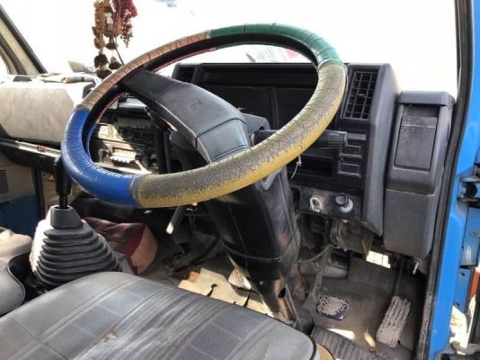 ขาย 185,000 บาท ISUZU NKR58LU5M ปี 36 ยาว 4.2 เมตร เครื่อง 4BD1-TURBO -135 แรง เกียร์สั้น หัวบาง ยาง ดี คัสชีสวย เอกสารเล่มทะเบียน  รถอยู่ นครปฐม โทร 0610710295