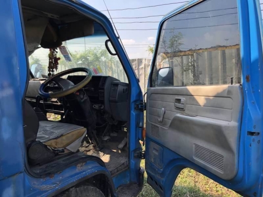 ขาย 185,000 บาท ISUZU NKR58LU5M ปี 36 ยาว 4.2 เมตร เครื่อง 4BD1-TURBO -135 แรง เกียร์สั้น หัวบาง ยาง ดี คัสชีสวย เอกสารเล่มทะเบียน  รถอยู่ นครปฐม โทร 0610710295