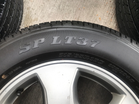 ล้อแม็ก Toyota Vigo Champ สีเทาดำ ขอบ 16 พร้อมยาง 215-65-16 Dunlop ปลายปี 16 ยางหนาปึกทุกเส้น