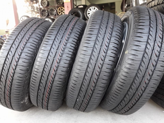 ขายล้อแม็กป้ายแดง jazz 15"&times;5.5" พร้อมยางปี17 สนใจติดต่อร้าน ก.เจริญการยางครับ 081-3747940