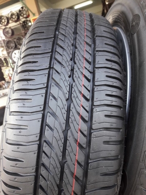 ขายล้อแม็กป้ายแดง jazz 15"&times;5.5" พร้อมยางปี17 สนใจติดต่อร้าน ก.เจริญการยางครับ 081-3747940