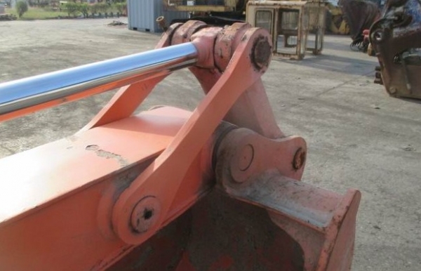 สินค้าเก่านอก สภาพสวย ขายถูกด่วนๆ บูม-อาร์มพร้อมบุ๊งกี๋ รถขุดไซค์ 200 / ราคาเพียง 200,000 บาท สนใจรีบติดต่อ 0819337688