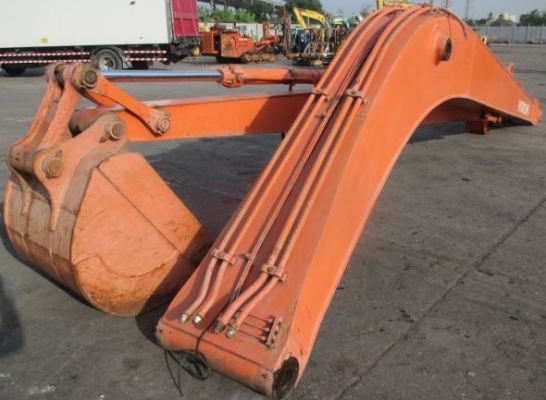 สินค้าเก่านอก สภาพสวย ขายถูกด่วนๆ บูม-อาร์มพร้อมบุ๊งกี๋ รถขุดไซค์ 200 / ราคาเพียง 200,000 บาท สนใจรีบติดต่อ 0819337688