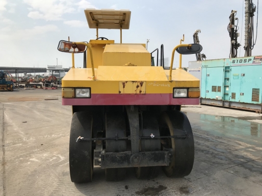 รถบด Dynapac รุ่น CP202 แบบ 9 ล้อยาง นำเข้าจากญี่ปุ่น