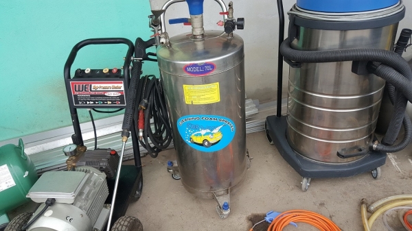 ต้องการขาย อุปกรณ์ทำคาร์แคร์ สภาพดีผ่านการใช้่งานน้อยมากๆ ต้องการขาย อุปกรณ์ทำคาร์แคร์ สภาพดีผ่านการใช้่งานน้อยมากๆ