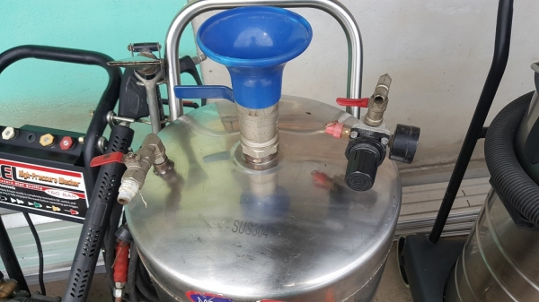 ต้องการขาย อุปกรณ์ทำคาร์แคร์ สภาพดีผ่านการใช้่งานน้อยมากๆ ต้องการขาย อุปกรณ์ทำคาร์แคร์ สภาพดีผ่านการใช้่งานน้อยมากๆ