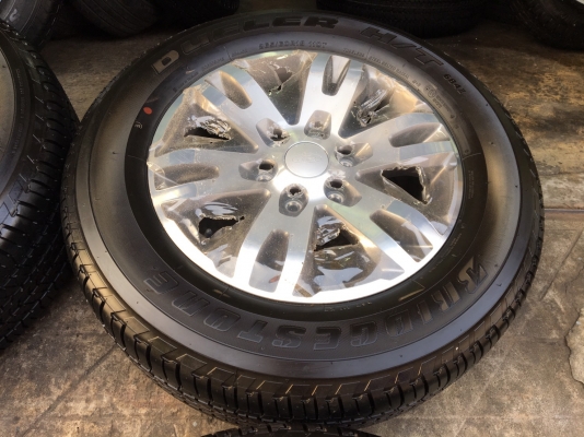 ใหม่ยกจากศูนย์ ล้อแม็กพร้อมยางป้ายแดง Ford Everest 265-60-18 ปลายปี 17