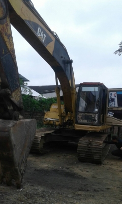 ปุกาดๆ... ของดีราคาถูก มีมาแล้วคับ พี่น้องครับ มาเลือก มาช็อปกันได้ นานทีปีหน (อย่าแย่งกันๆเดียวร้านถล่ม) ราคาเดียวครับๆ 599,000ครับมีให้เลือกถึง3คัน มาก่อนได้ก่อนครับ อ้อเป็นcatV2คับ