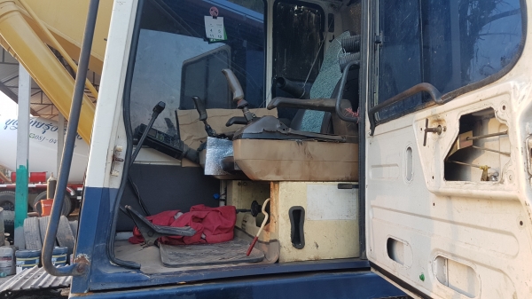 ขายPC200-5เก่านอกใช้แล้ว