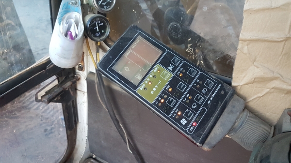 ขายPC200-5เก่านอกใช้แล้ว