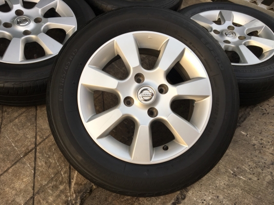 ล้อแม็ก Nissan Tida ขอบ 15 พร้อมยาง Bridgestone 185-65-15 ปลายปี 14 สภาพดี