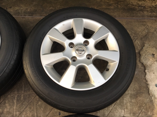 ล้อแม็ก Nissan Tida ขอบ 15 พร้อมยาง Bridgestone 185-65-15 ปลายปี 14 สภาพดี
