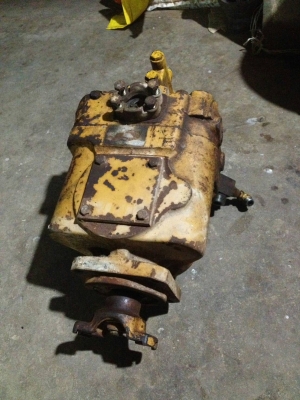 ขายปั้ม รถเกรดเดอร์ cat 140 g