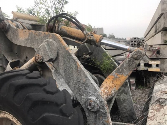 ขายตามสภาพ 135,000 บาท KOMATSU JH63 เครื่องไม่ติด -ไดสตาร์ท. เอกสารชื้อขาย   รถอยู่ จ ชลบุรี โทร 0610710295