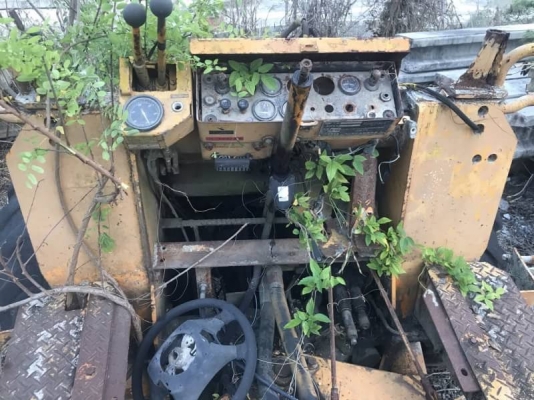 ขายตามสภาพ 135,000 บาท KOMATSU JH63 เครื่องไม่ติด -ไดสตาร์ท. เอกสารชื้อขาย   รถอยู่ จ ชลบุรี โทร 0610710295