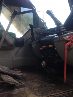 ขายรถแบคโฮ VOLVO EC210B PR1ME เอกสารอินวอย ไมล์ ู6100 ชม.ราคา 950000