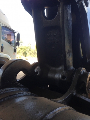 ขายรถแบคโฮ VOLVO EC210B PR1ME เอกสารอินวอย ไมล์ ู6100 ชม.ราคา 950000 ขายรถแบคโฮ VOLVO EC210B PR1ME เอกสารอินวอย ไมล์ ู6100 ชม.ราคา 950000