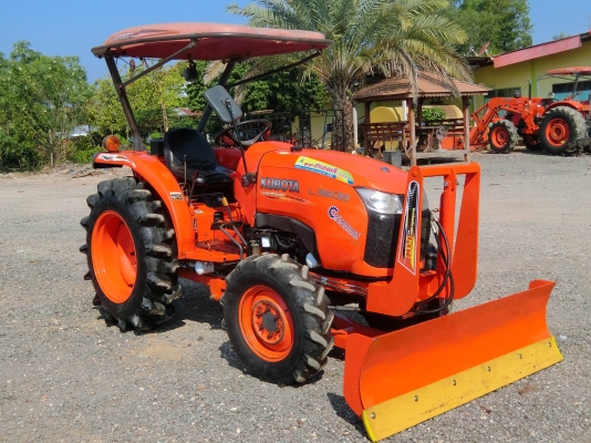 ❥ขายคะรถไถมือ ✌️L3608 ★★พร้อมใช้งาน★★อุปกรณ์ 3 ชิ้น  ใบดันหน้า+ผาน+โรตารี่ ราคส 270000฿ ⛽จัดส่งฟรี รถทำงาน 1879 ชม. ↠↠สนใจติดต่อสอบถาม↠0906910337 ⛳พิกัด ร้านส.เจริญแทรกเตอร์ อ.บางระกำ จ.พิษณุโลก