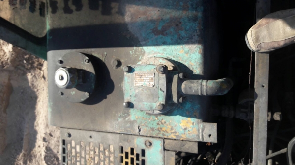 ขายรถแบคโฮ KATO HD700-V// เอกสารเล่ม ราคา 320000 ขายรถแบคโฮ KATO HD700-V// เอกสารเล่ม ราคา 320000