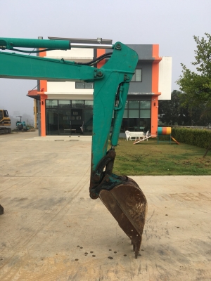 KOMATSU รุ่น: PC40R-8 KOMATSU รุ่น: PC40R-8