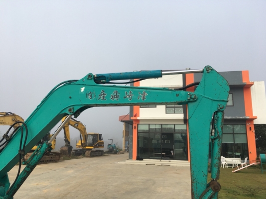 KOMATSU รุ่น: PC45R-8