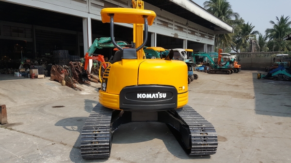 ขาย รถขุด KOMATSU รุ่น PC40FR มือสองญี่ปุ่น แทรกเหล็ก สลัก บูทเอวแน่น 100\% สวยพร้อมใช้งาน มือถือ 0818753444