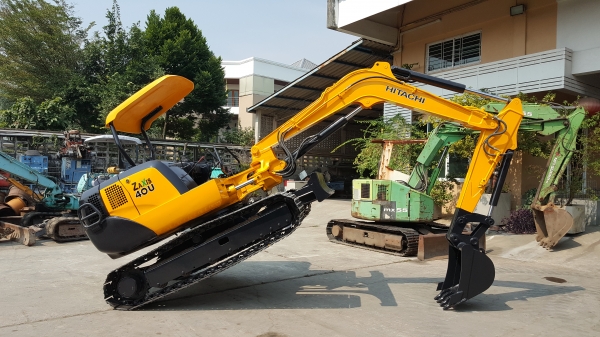 ขาย รถขุด HITACHI รุ่น EX40 มือสองญี่ปุ่น แทรกเหล็ก สลัก บูทเอวแน่น 100\% สวยพร้อมใช้งาน มือถือ 0818753444