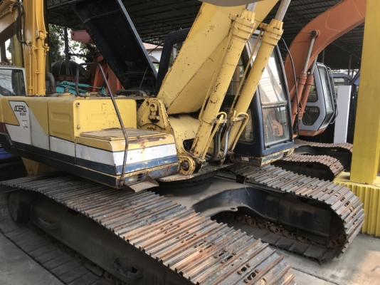 Kobelco SK200mark3 รถเก่านำเข้าจากญี่ปุ่น สภาพพร้อมลุยงาน สนใจติดต่อ0813553478(คุณโย)