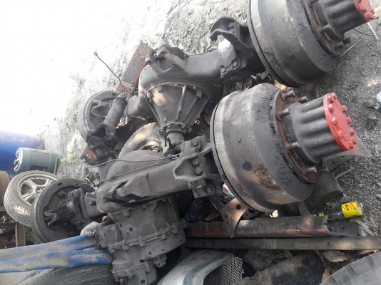 ขายเพลา เฟืองท้าย isuzu rocky 175