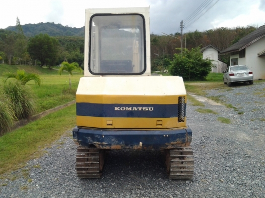 ขายรถแบ๊คโฮ KOMATSU PC30 รุ่น 3 มีเก๋ง สภาพสวยๆเดิมๆ