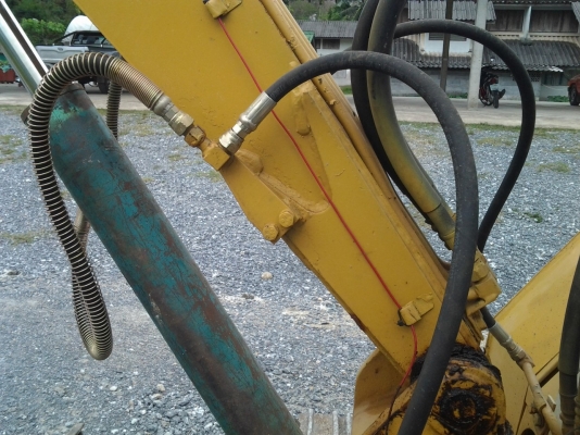 ขายรถแบ๊คโฮ KOMATSU PC30 รุ่น 3 มีเก๋ง สภาพสวยๆเดิมๆ