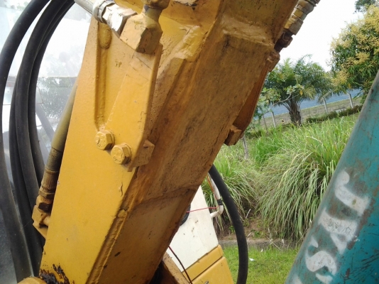 ขายรถแบ๊คโฮ KOMATSU PC30 รุ่น 3 มีเก๋ง สภาพสวยๆเดิมๆ