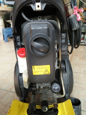 เครื่องฉีดน้ำแรงดันสูง Karcher HD 6/15C สภาพพร้อมใช้ (เยอรมันแท้) เครื่องฉีดน้ำแรงดันสูง Karcher HD 6/15C สภาพพร้อมใช้ (เยอรมันแท้)