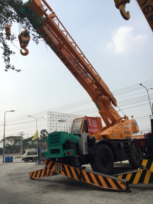 ขายเครน 25ตัน M4 ปี 1990 เซฟตี้ 100\% โทร 096-9426519