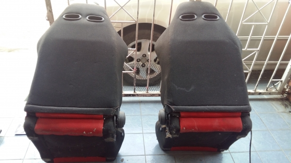 เบาะรถยนต์