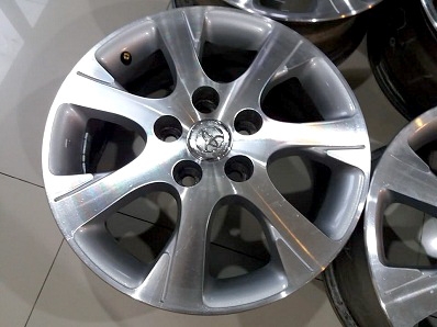 16นิ้ว 5 รู114 ET50 กว้าง 6.5ใส่โตโยต้าได้เกือบทุกรุ่น ไม่ซ่อม ตจว มีบริการจัดส่งฟรี