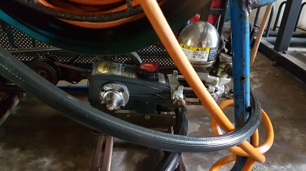 ชุดปั้มอัดฉีดเครื่องยนต์เบนชิล robin 5แรงม้า พร้อมปั้มฉีดยา maruyama ceramic ขนาด 6หุน สภาพสวย อะไหล่หาง่าย นำเข้าจากญี่ปุ่น ไม่เคยใช้ในไทย