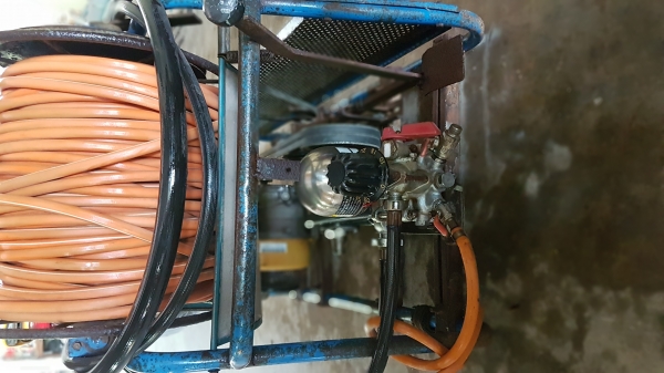 ชุดปั้มอัดฉีดเครื่องยนต์เบนชิล robin 5แรงม้า พร้อมปั้มฉีดยา maruyama ceramic ขนาด 6หุน สภาพสวย อะไหล่หาง่าย นำเข้าจากญี่ปุ่น ไม่เคยใช้ในไทย