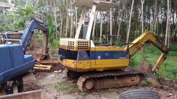 ขายถูก KOMATSU PC 20-6 สภาพดี พร้อมใช้งาน ขายถูก KOMATSU PC 20-6 สภาพดี พร้อมใช้งาน